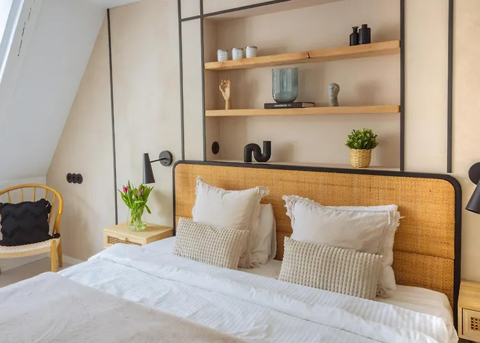 Home3city Klimatyczne Poddasze Apartmán *